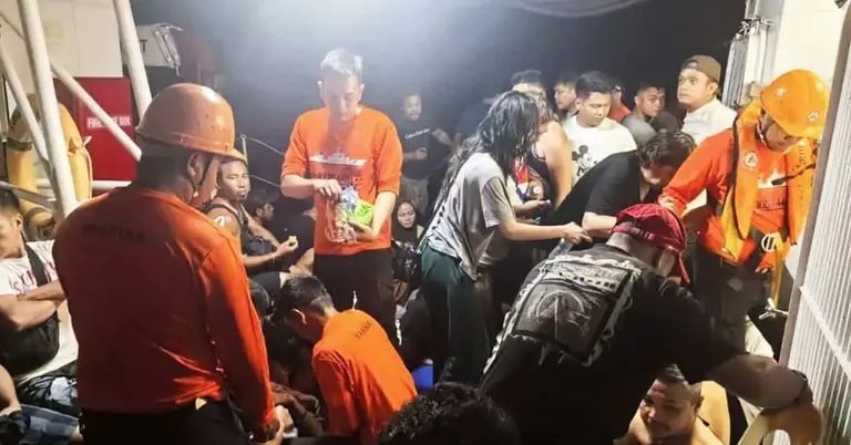 ফেরি ডুবির পর উদ্ধার অভিযান